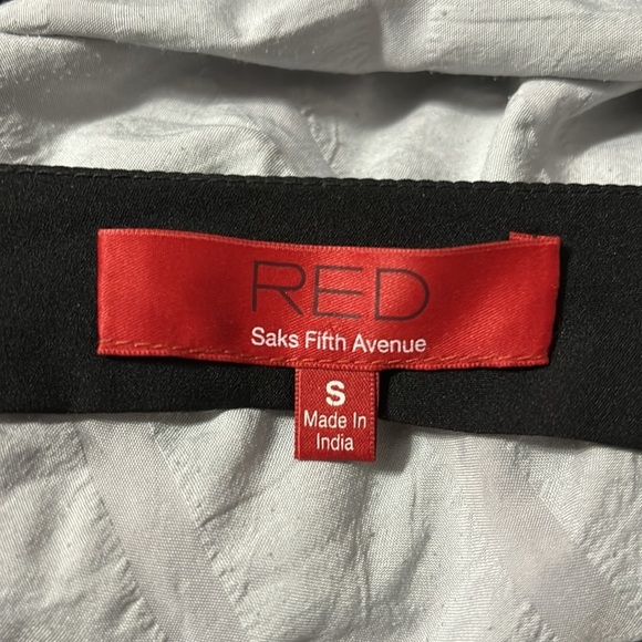 RED Saks Fifth Avenue women’s sz small blouse - Picture 3 of 9